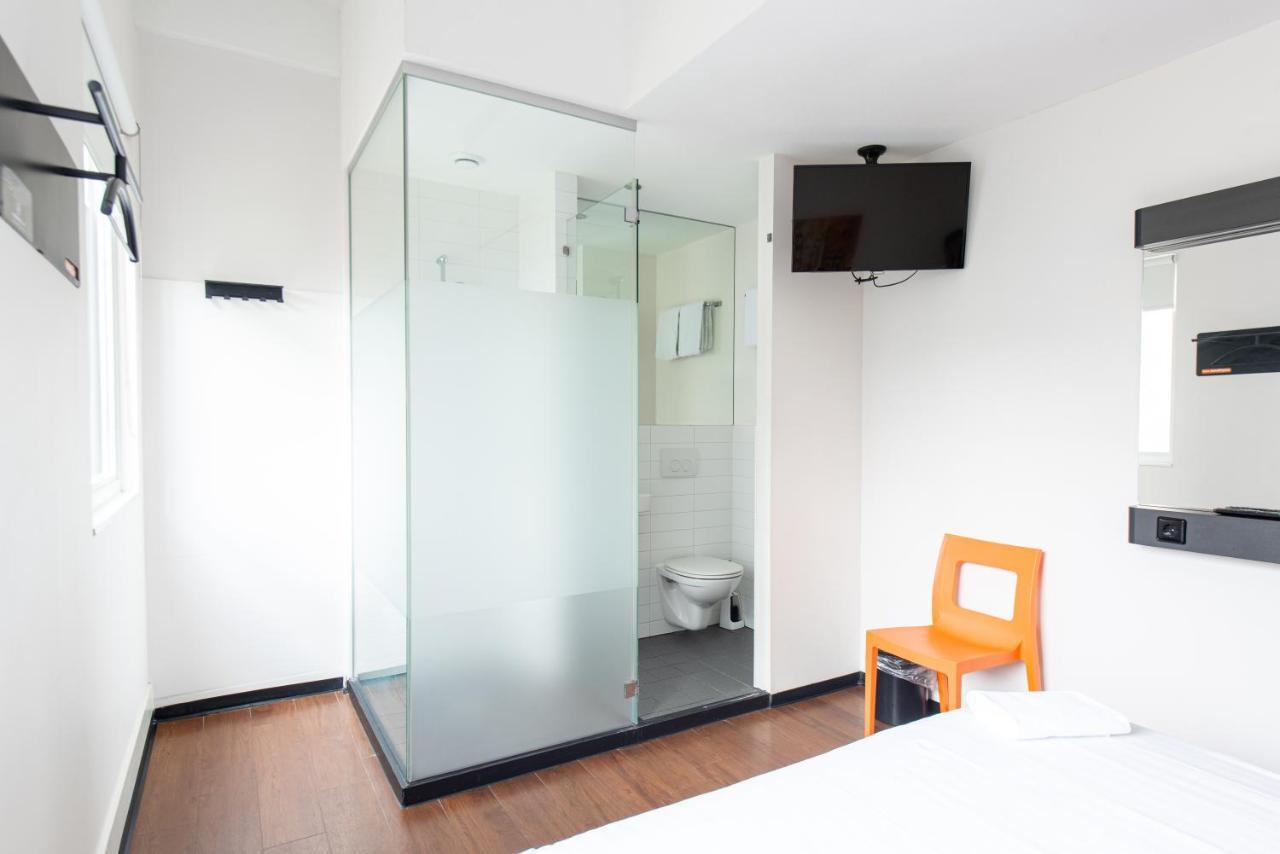 Easyhotel Amsterdam City Centre South Eksteriør billede