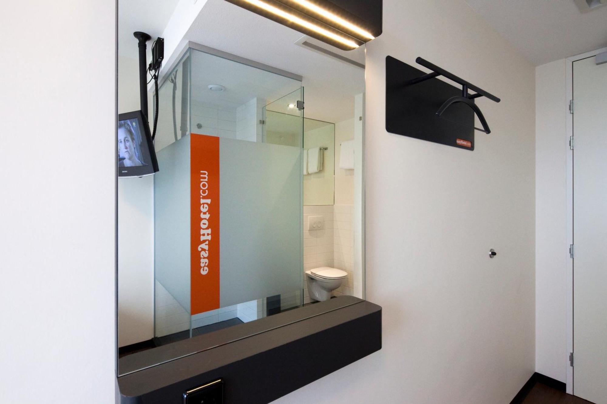 Easyhotel Amsterdam City Centre South Eksteriør billede