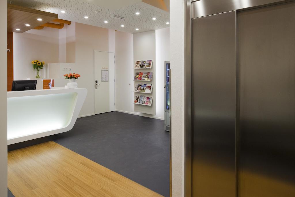 Easyhotel Amsterdam City Centre South Eksteriør billede