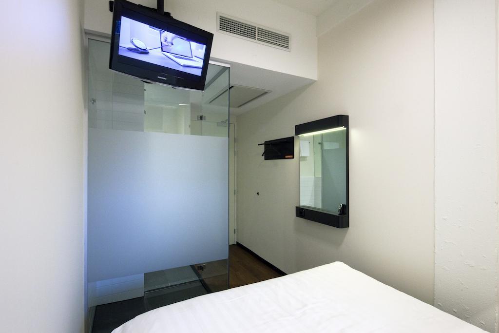 Easyhotel Amsterdam City Centre South Eksteriør billede