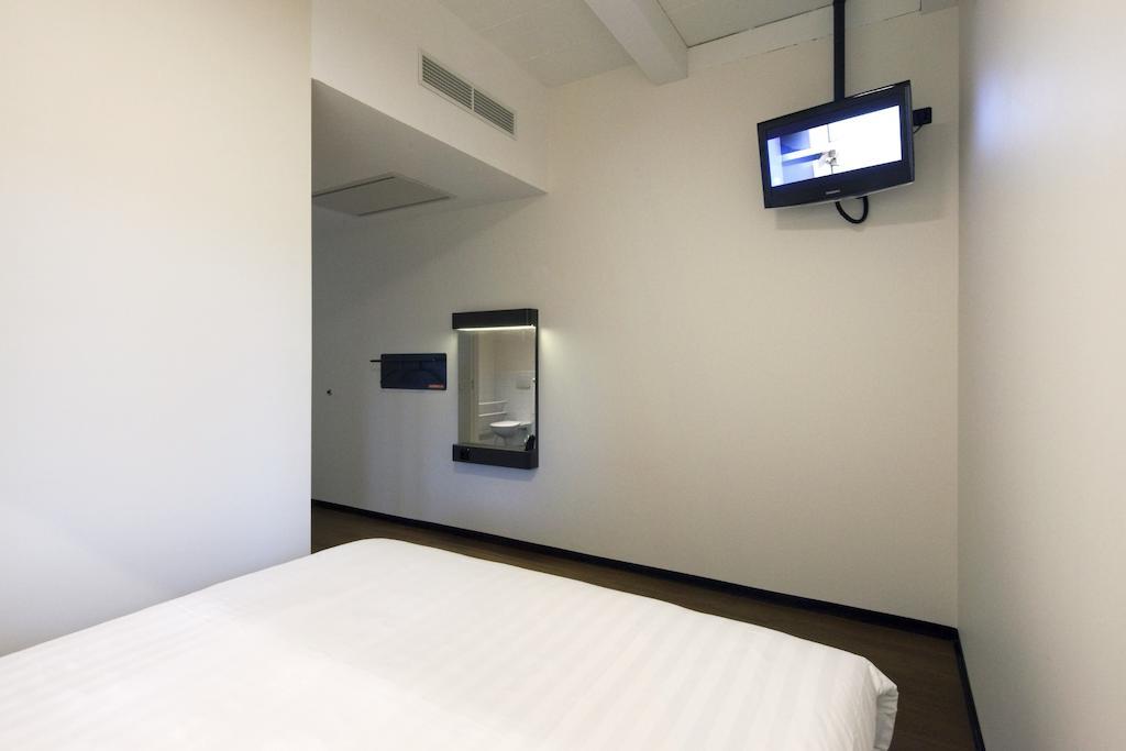 Easyhotel Amsterdam City Centre South Eksteriør billede