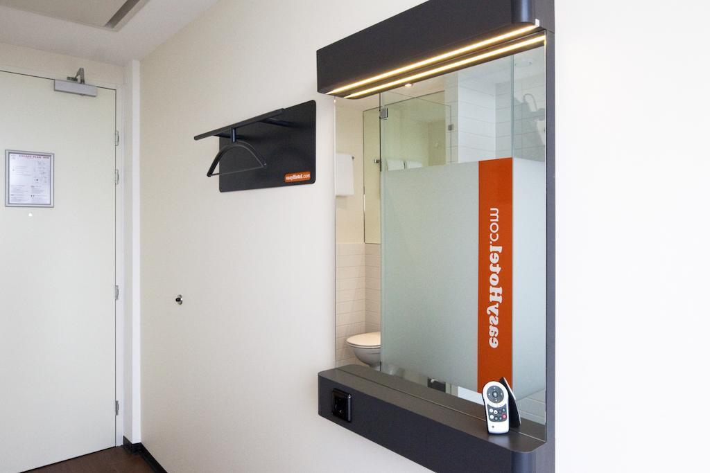 Easyhotel Amsterdam City Centre South Eksteriør billede