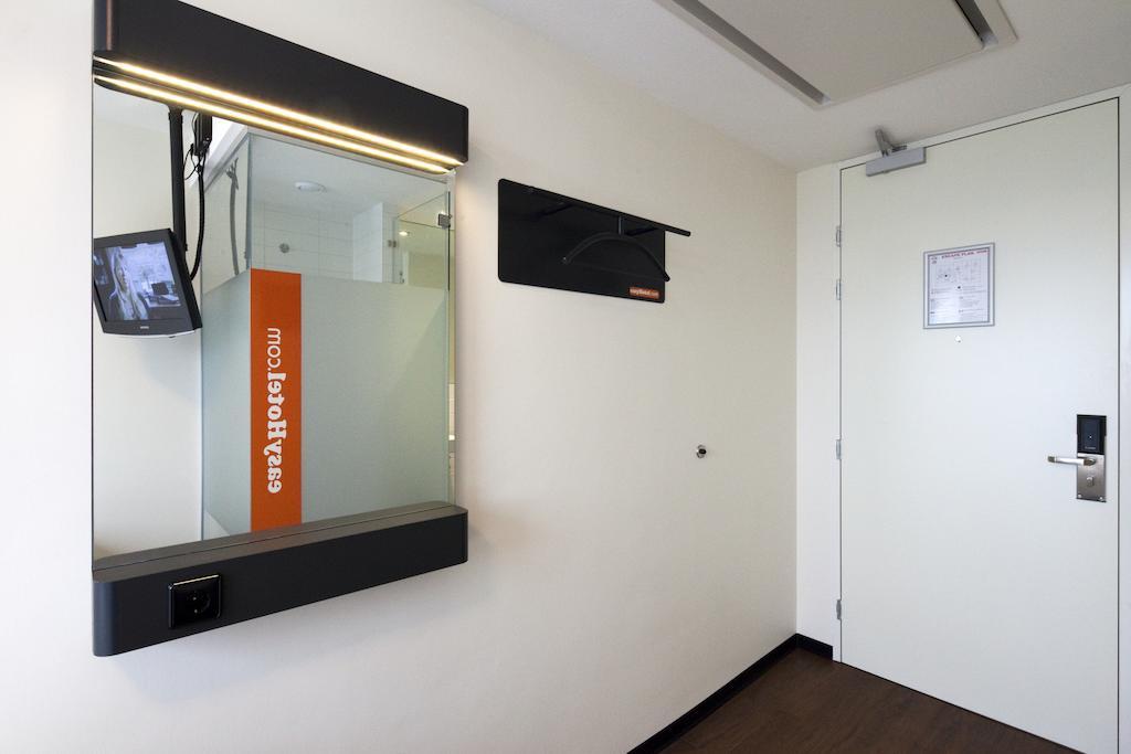 Easyhotel Amsterdam City Centre South Eksteriør billede