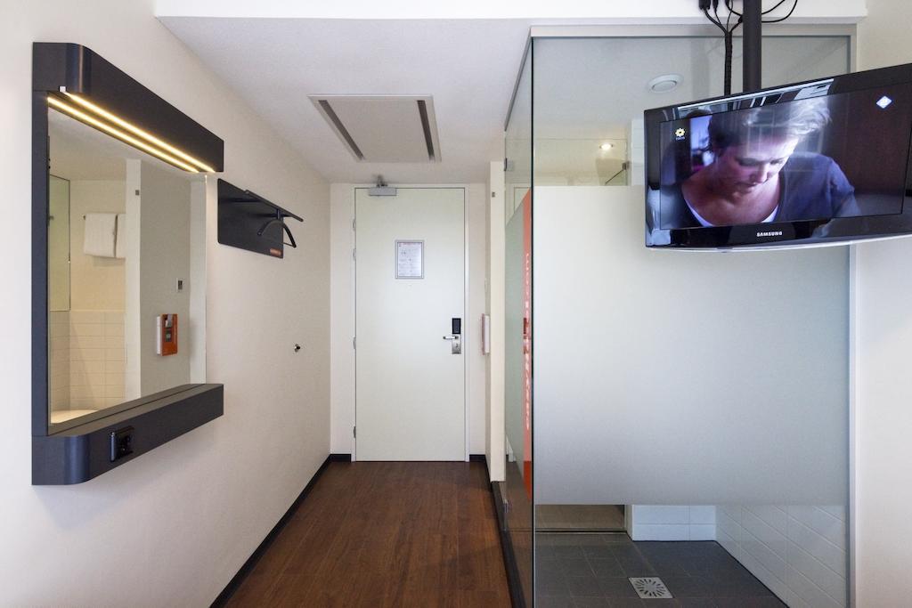 Easyhotel Amsterdam City Centre South Eksteriør billede