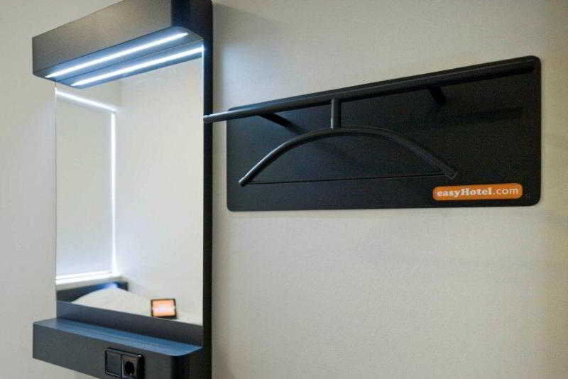 Easyhotel Amsterdam City Centre South Eksteriør billede